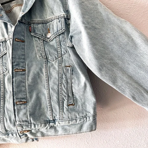 Levi's Light Blue Denim Jean Jacket Women's XL Excellent EUC - Picture 3 of 8